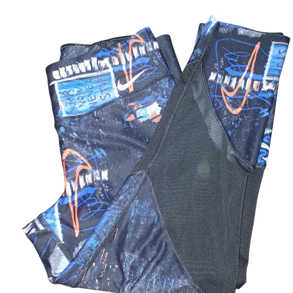 Nike Graphic Leggings